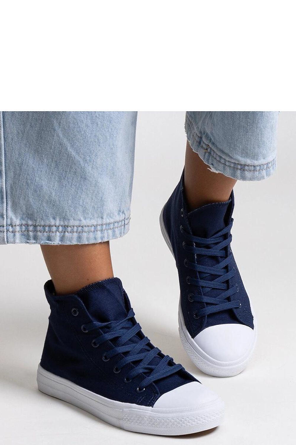 blue lace sneakers detail view