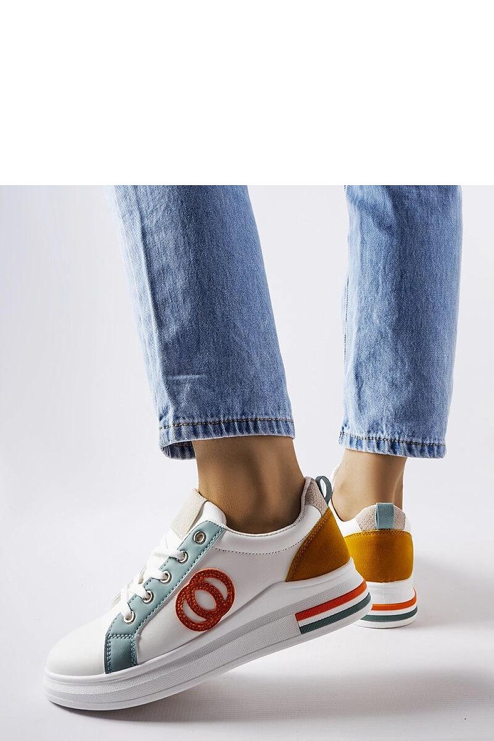 white lace sport shoes detail view