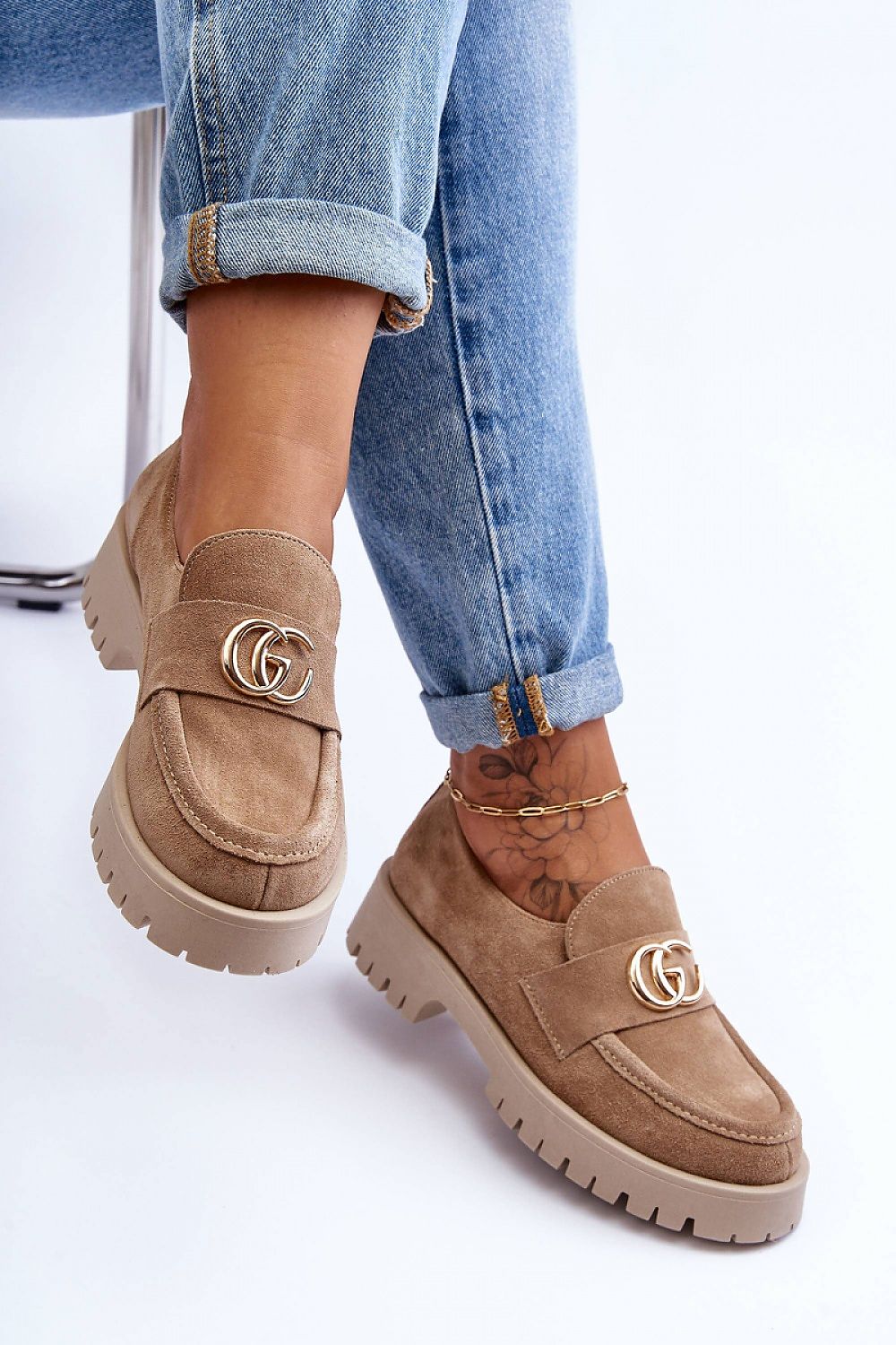 beige heeled low shoes view 6