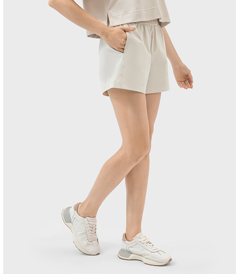 Lightweight squat-proof yoga shorts