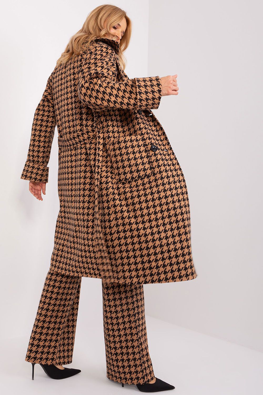 brown belted coat detail view
