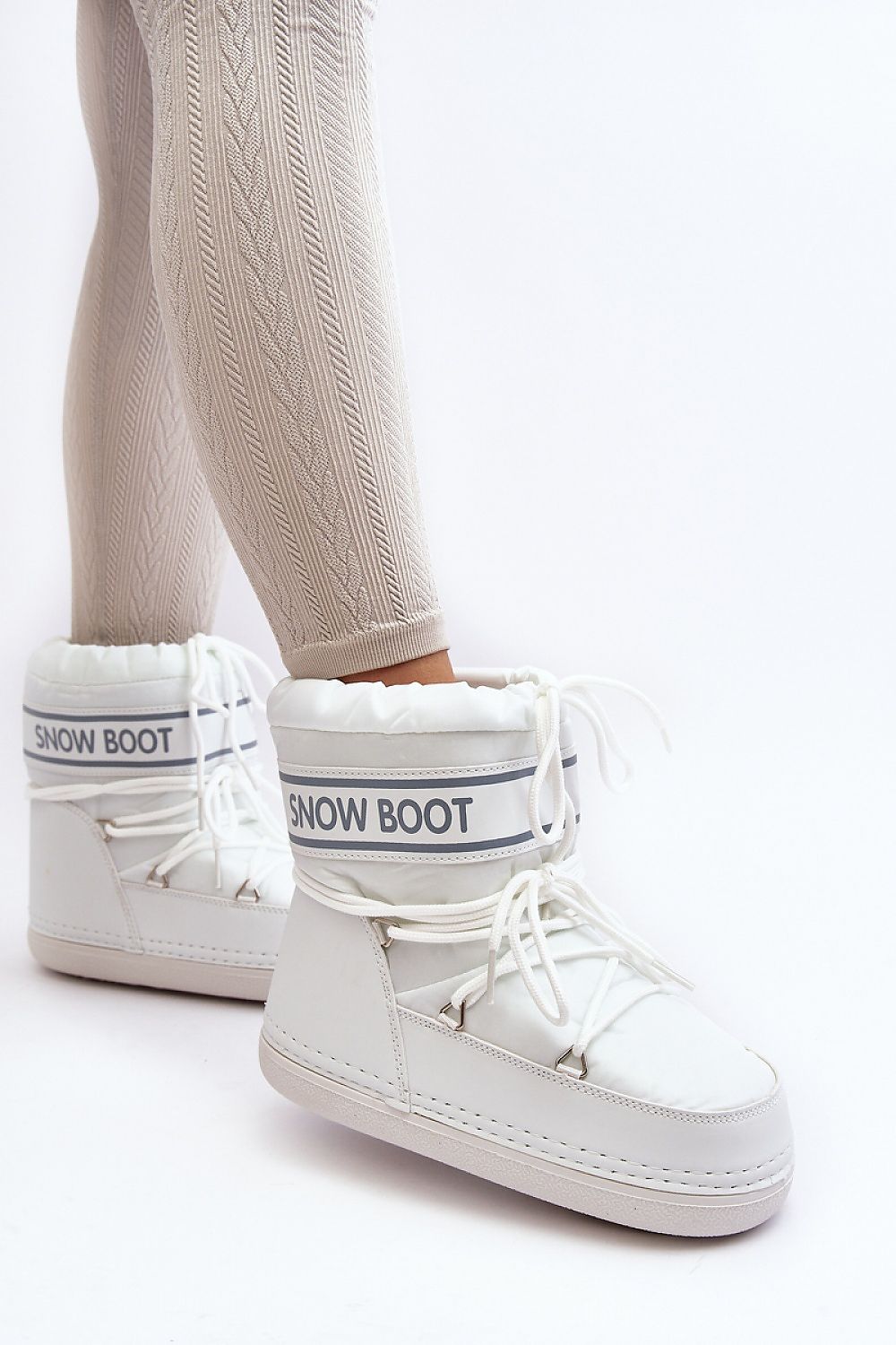 white snow boots alternate angle