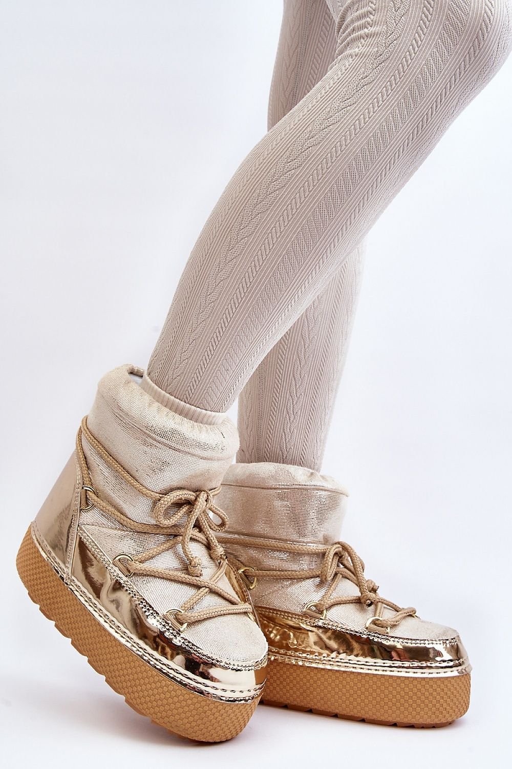 grey snow boots view 9