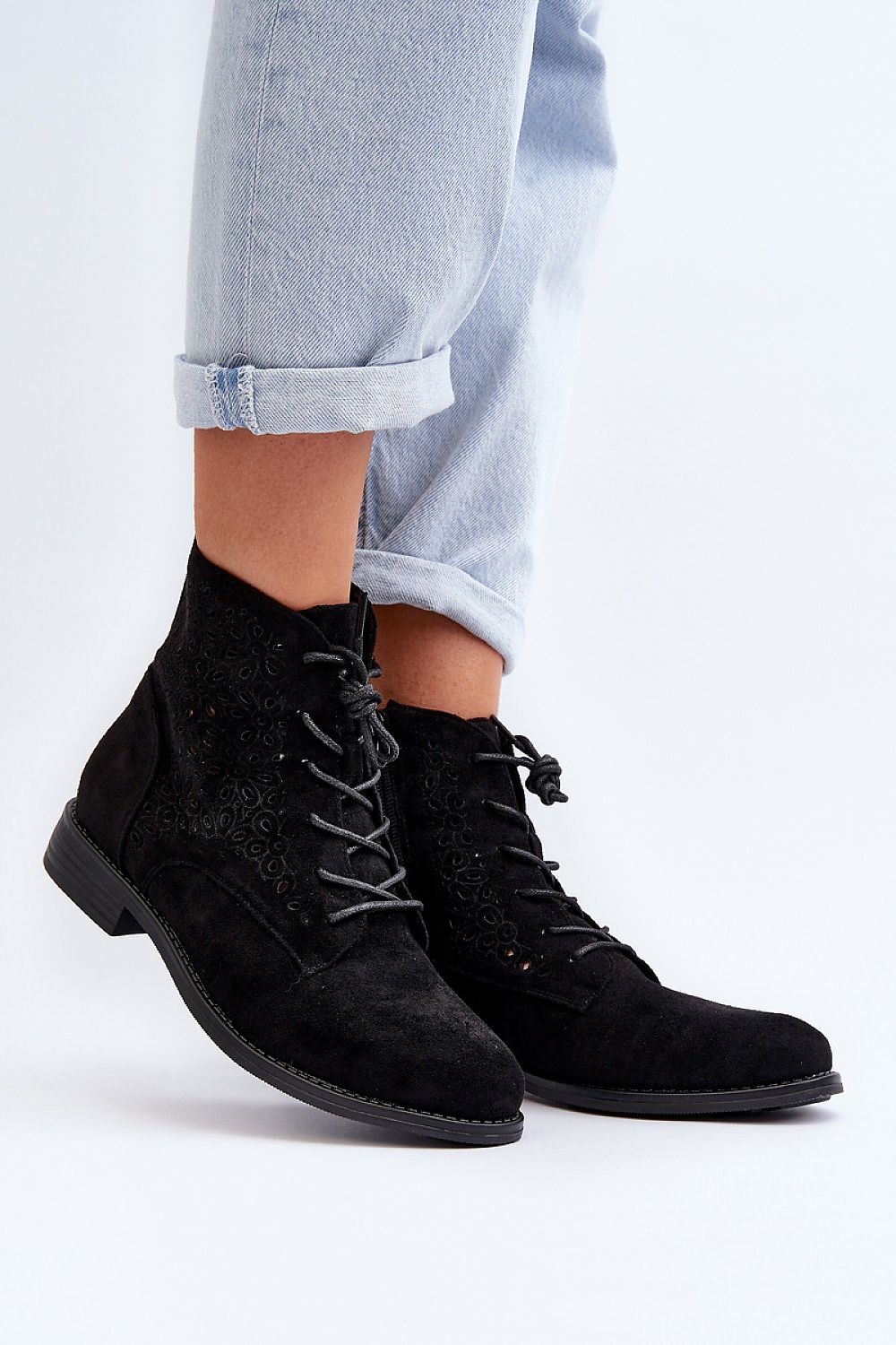 black chic versatile & comfortable boots front view
