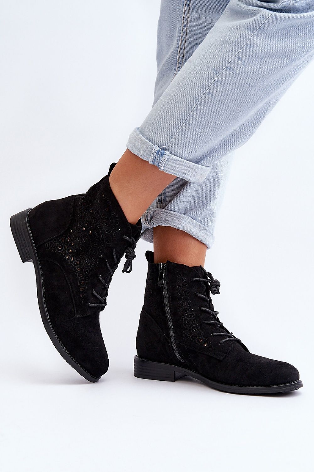 black chic versatile & comfortable boots detail view