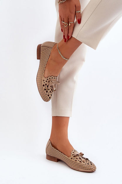beige lace mini ballet flats detail view