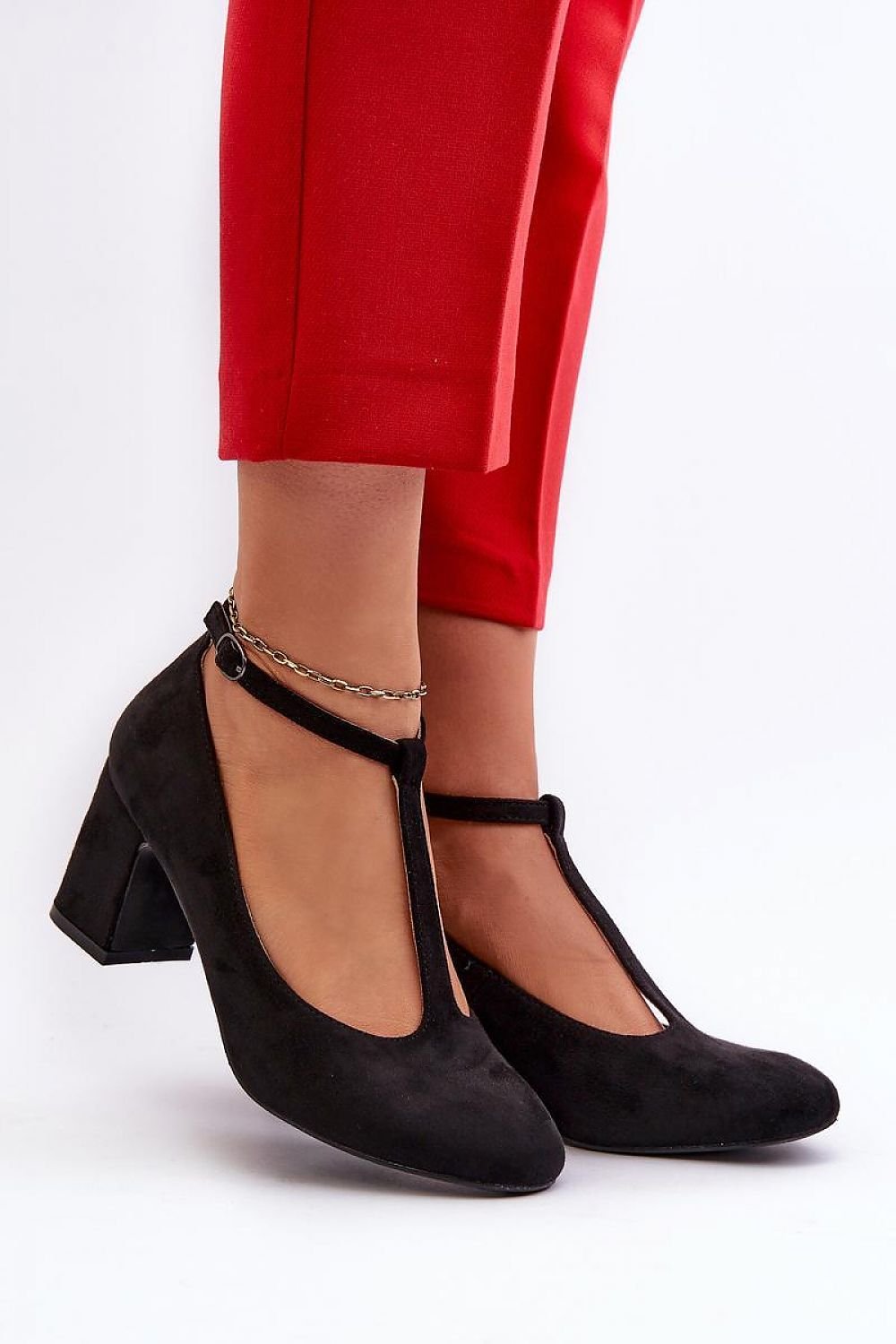 black block heel pumps front view