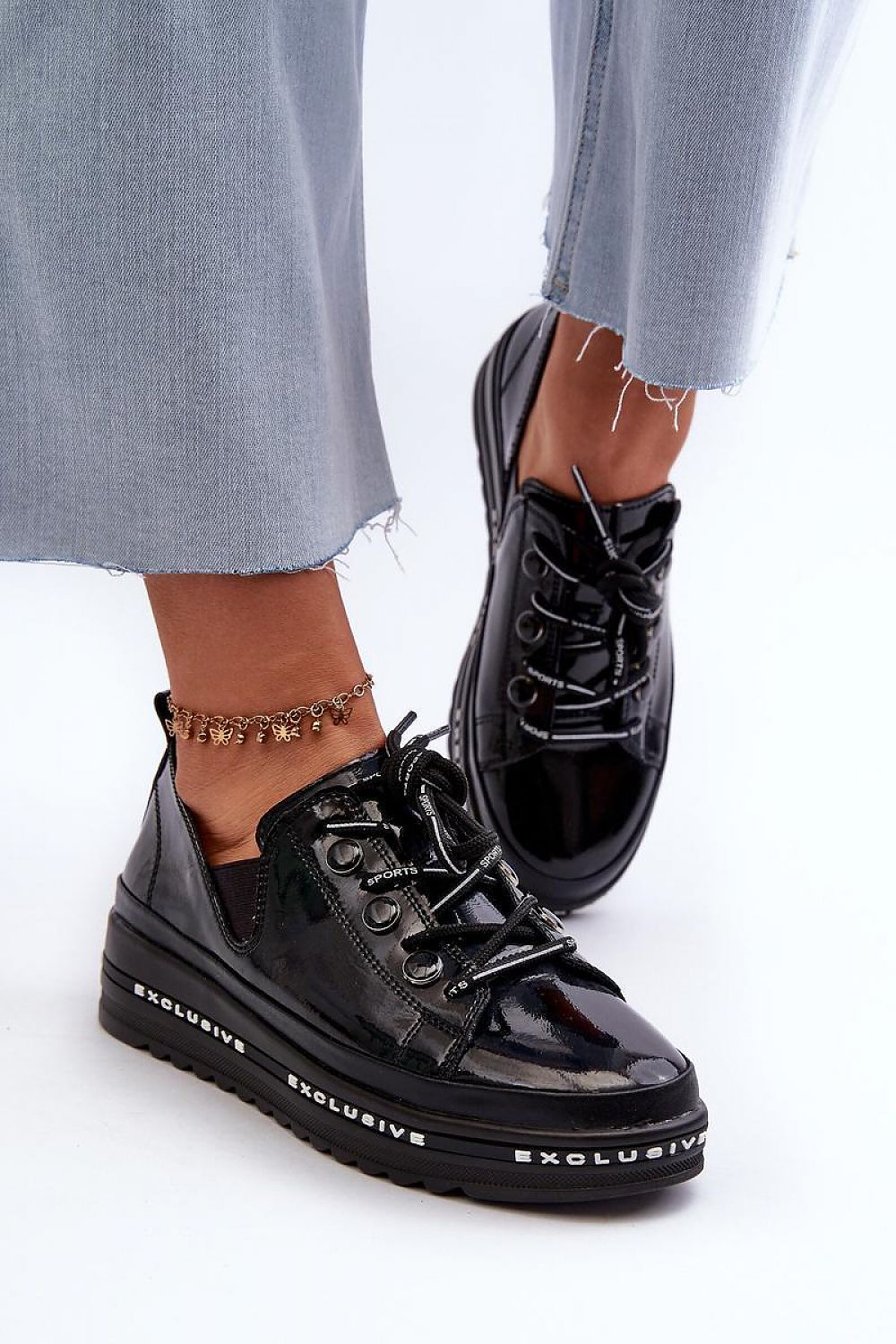 black low shoes detail view