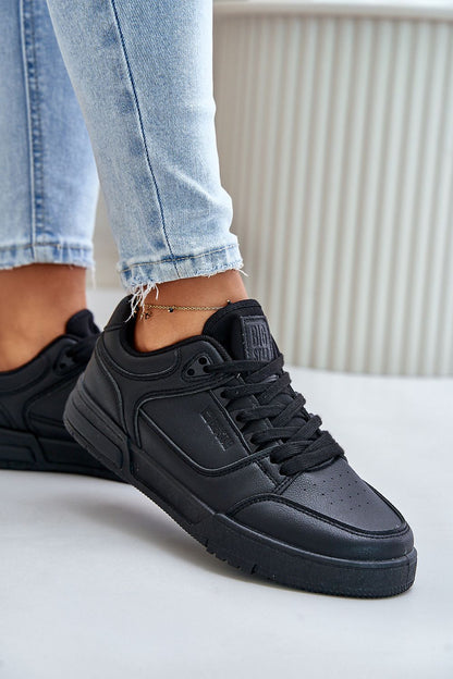 black sport shoes detail view