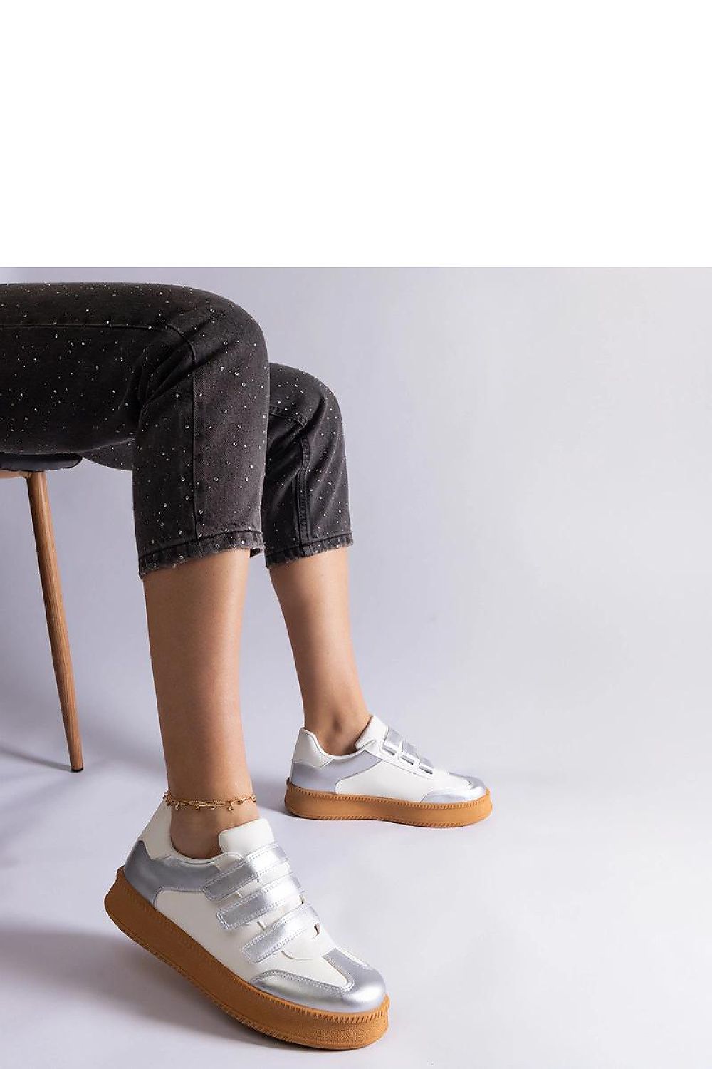 ~ sneakers view 6