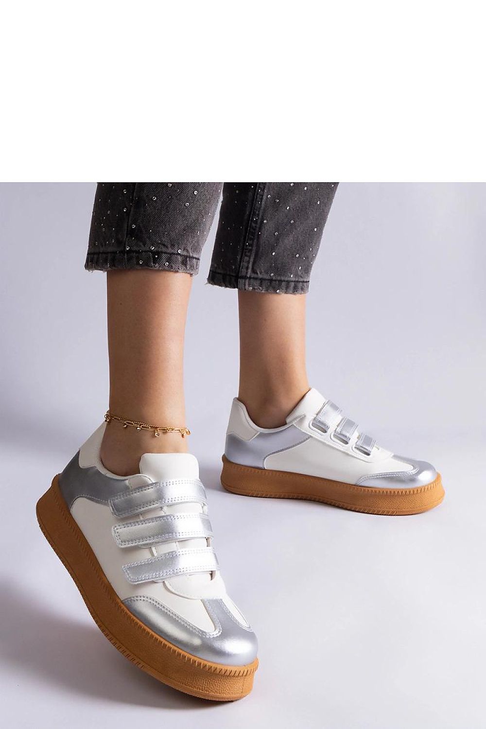 ~ sneakers view 8