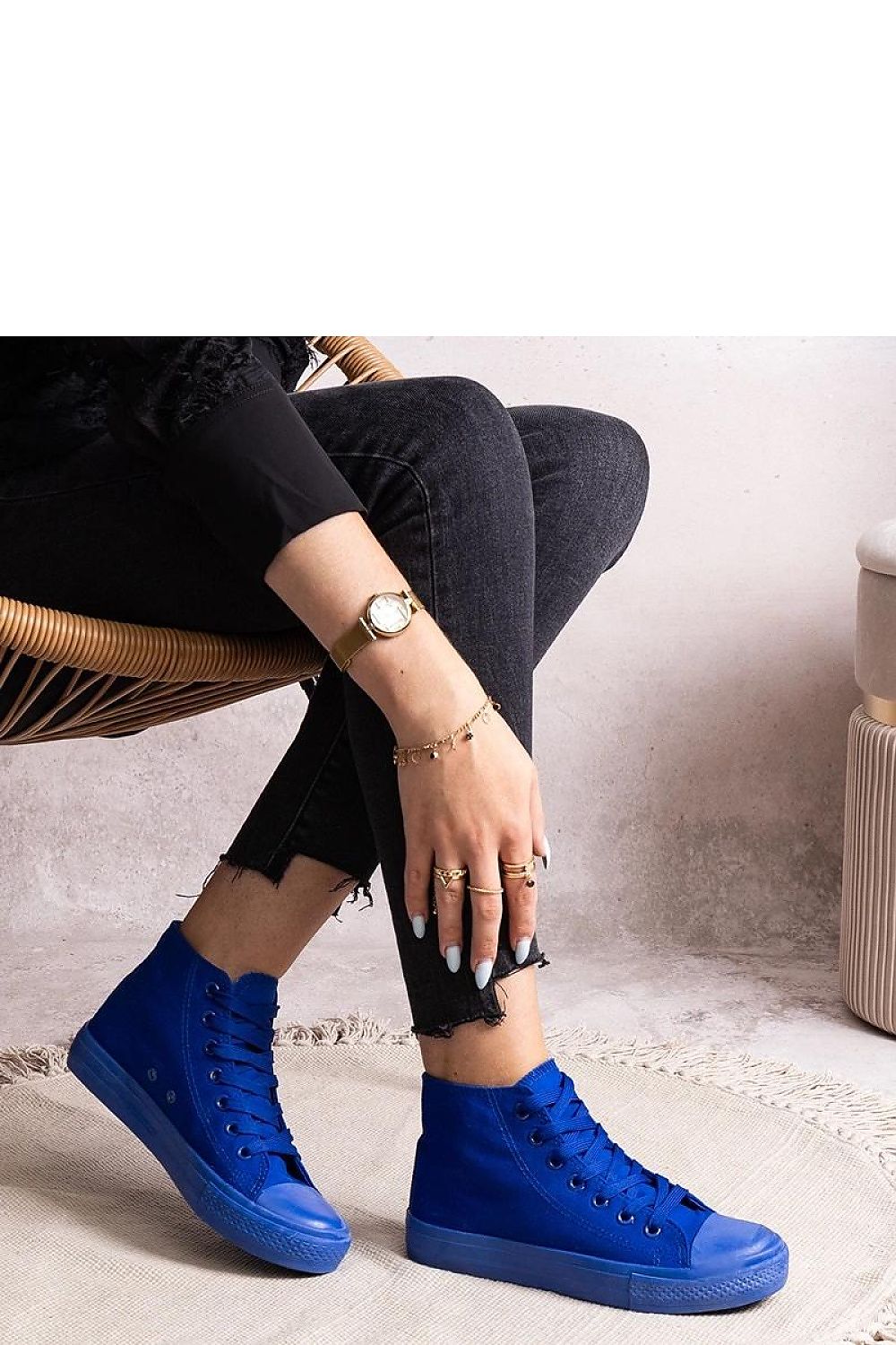 blue lace sneakers view 16