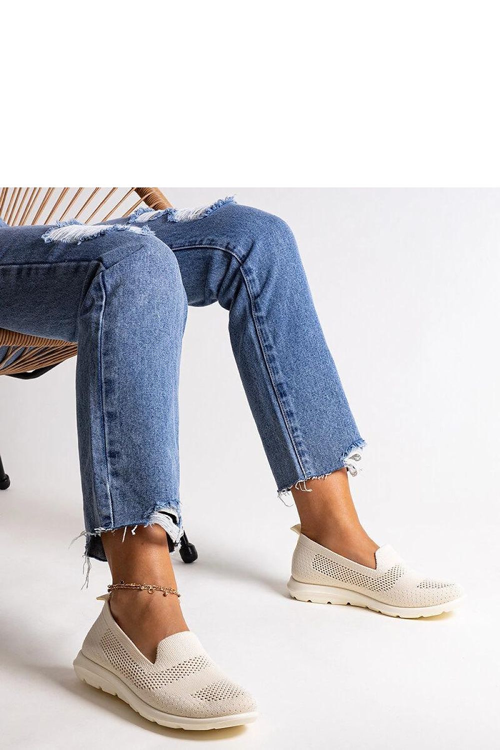 black sneakers view 11