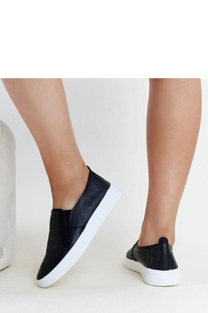 beige sneakers view 7