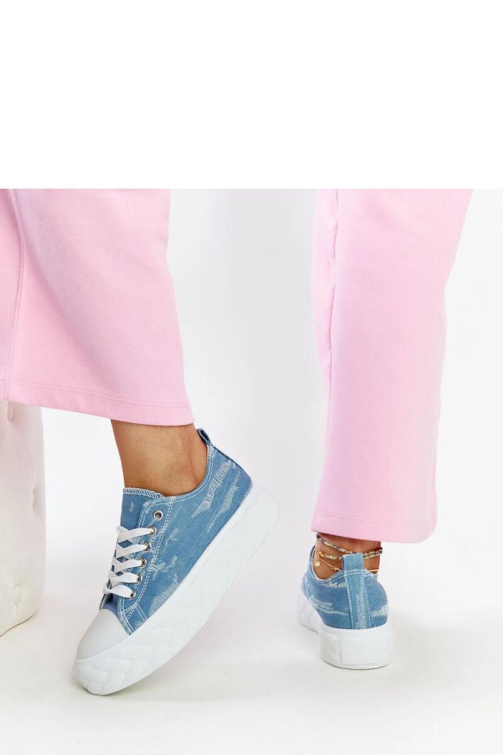 blue lace sneakers back view