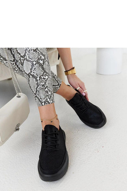 ~ sneakers view 7