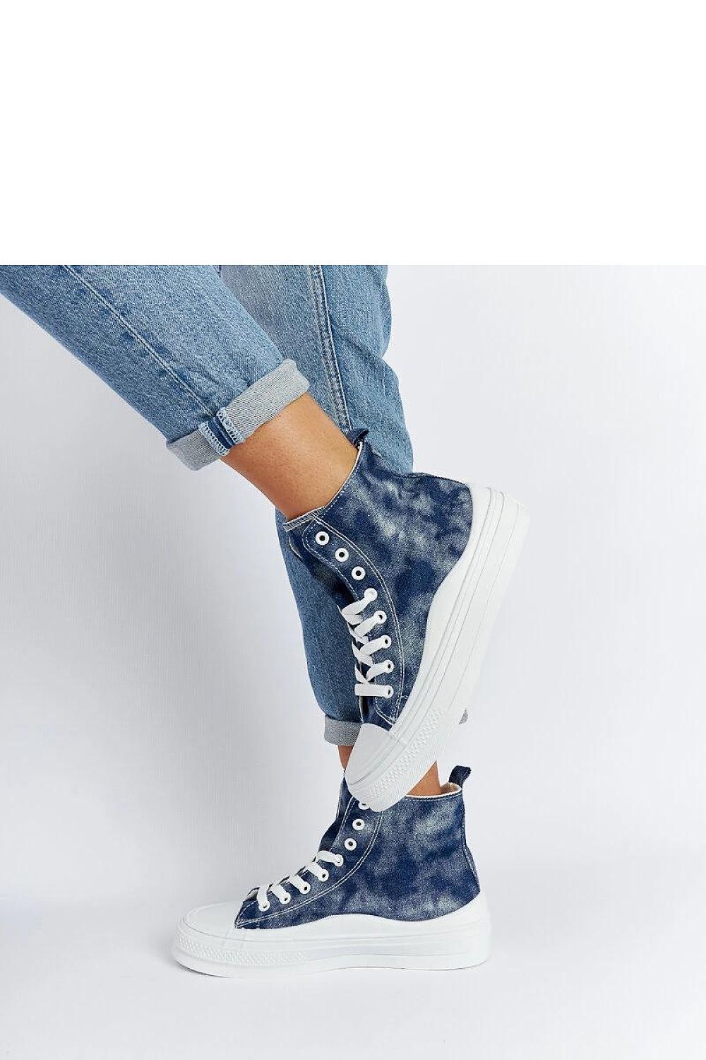 blue lace sneakers detail view