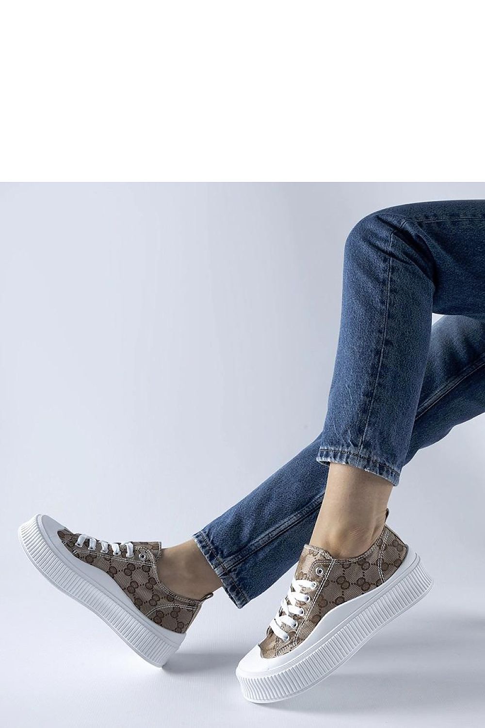 brown lace sneakers detail view