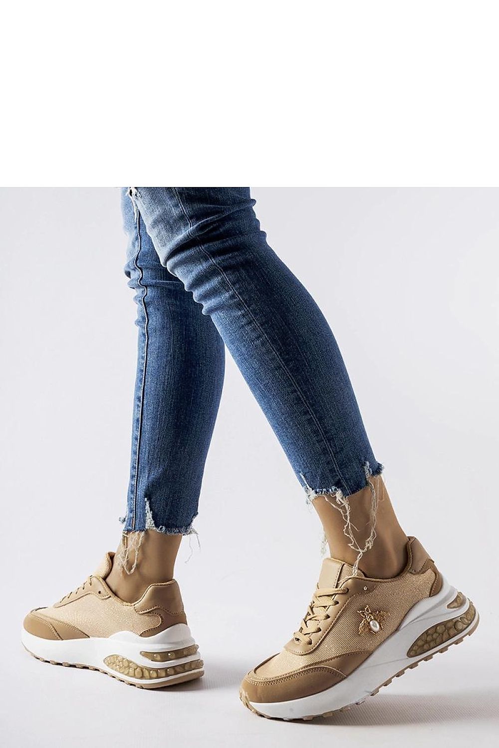 brown lace sneakers detail view