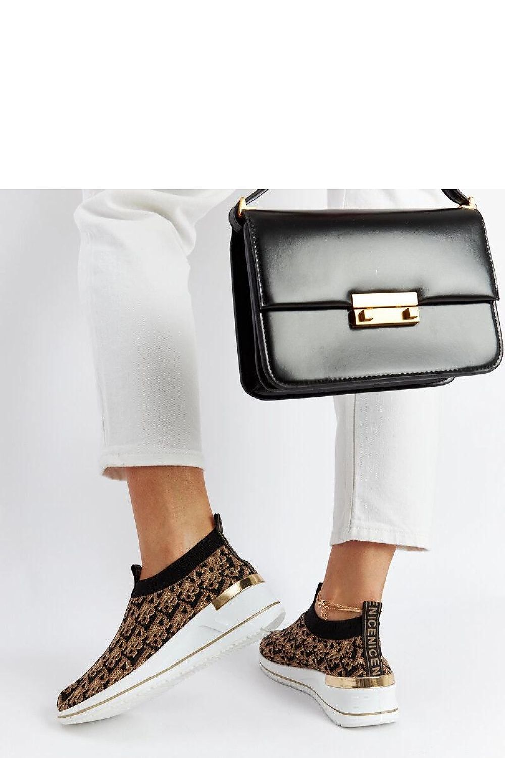 brown sneakers back view