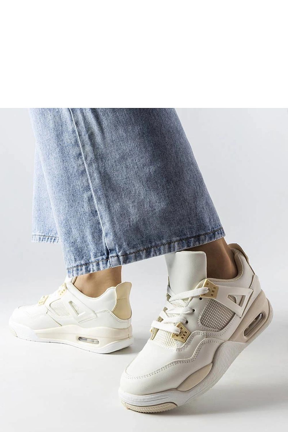 beige lace maxi sneakers detail view