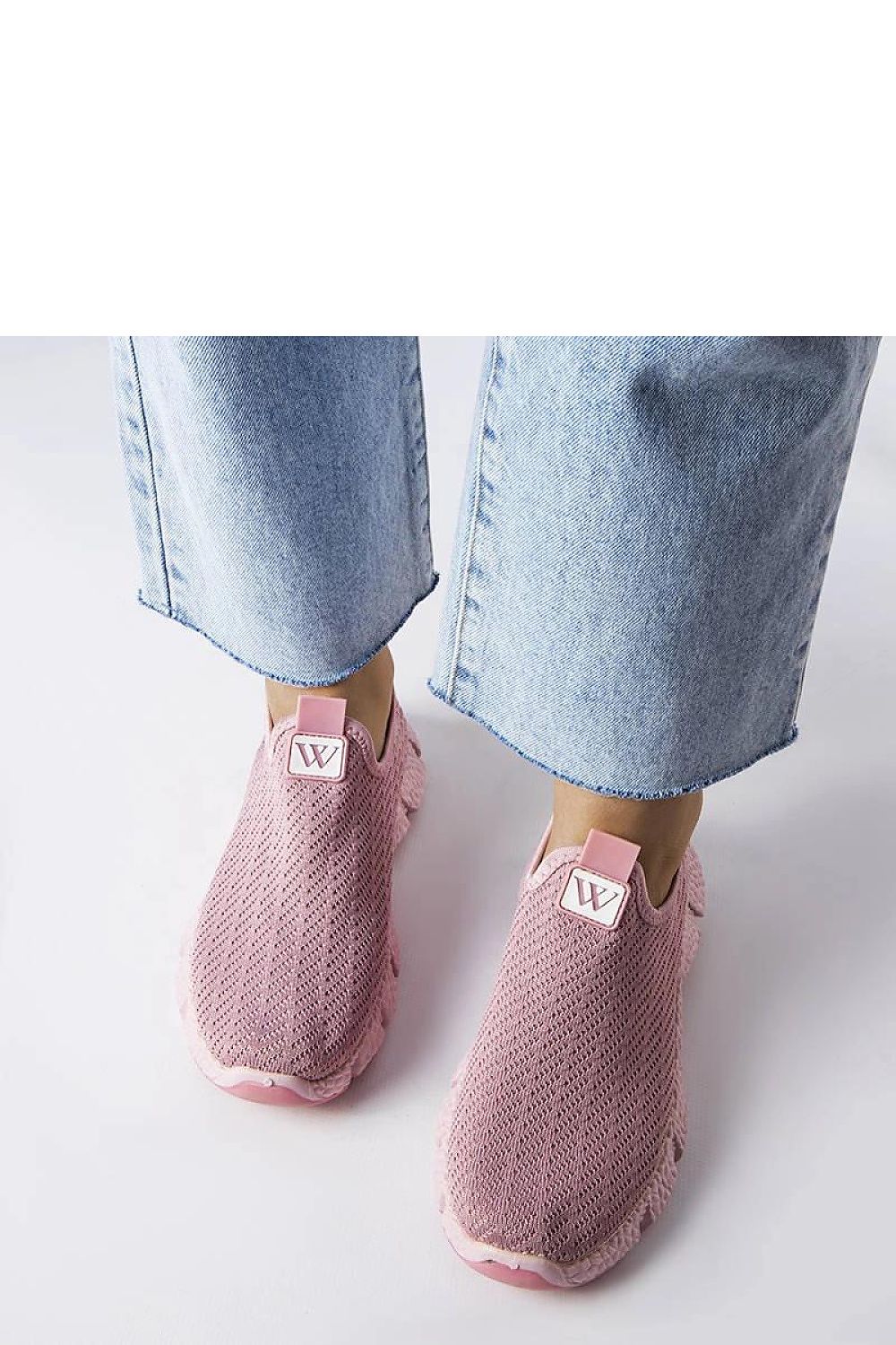 pink mini sport shoes detail view