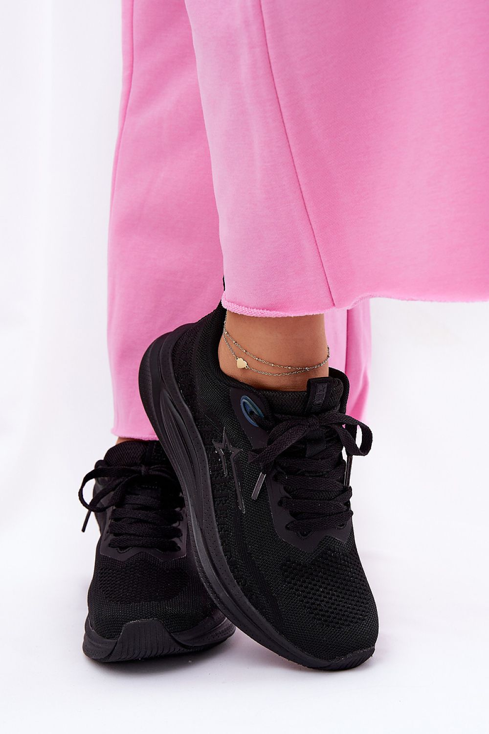 black sport shoes detail view