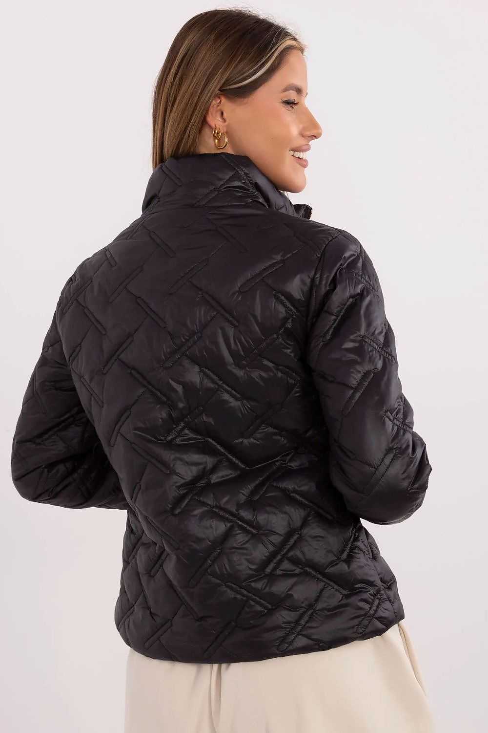 black jacket detail view