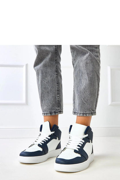 white wrap sport shoes front view