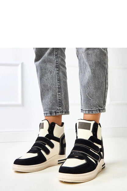 black sport shoes front view