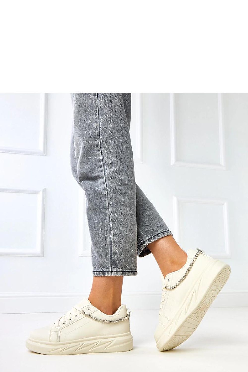 beige lace mini sport shoes detail view