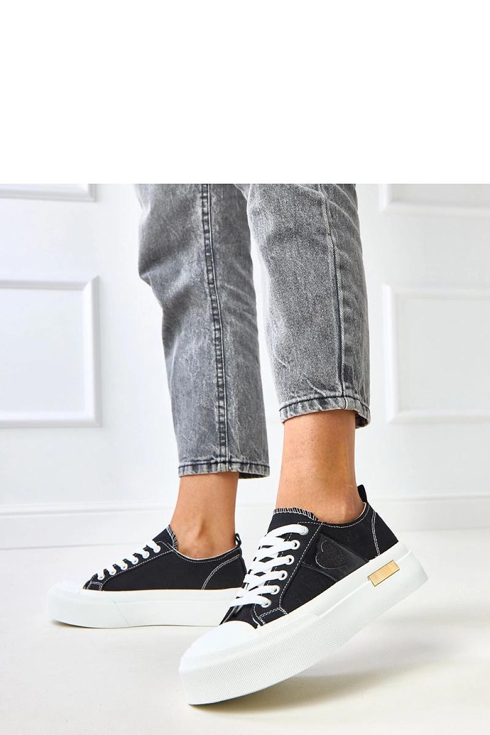 white lace sport shoes view 6