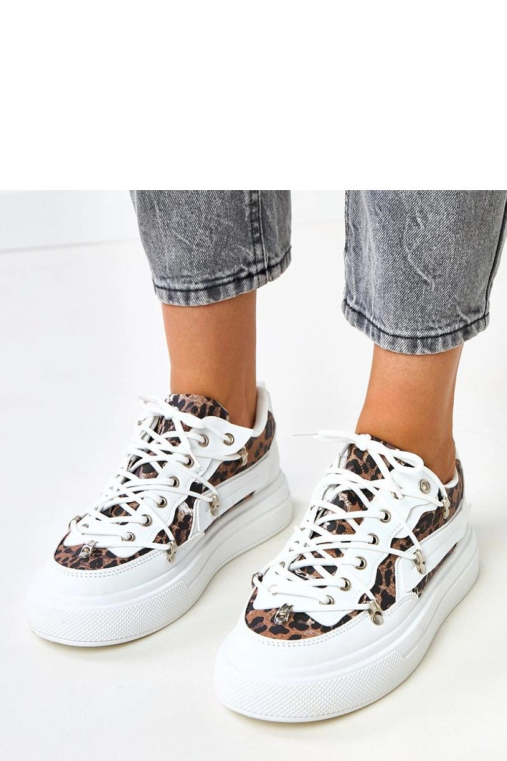 white lace sport shoes back view