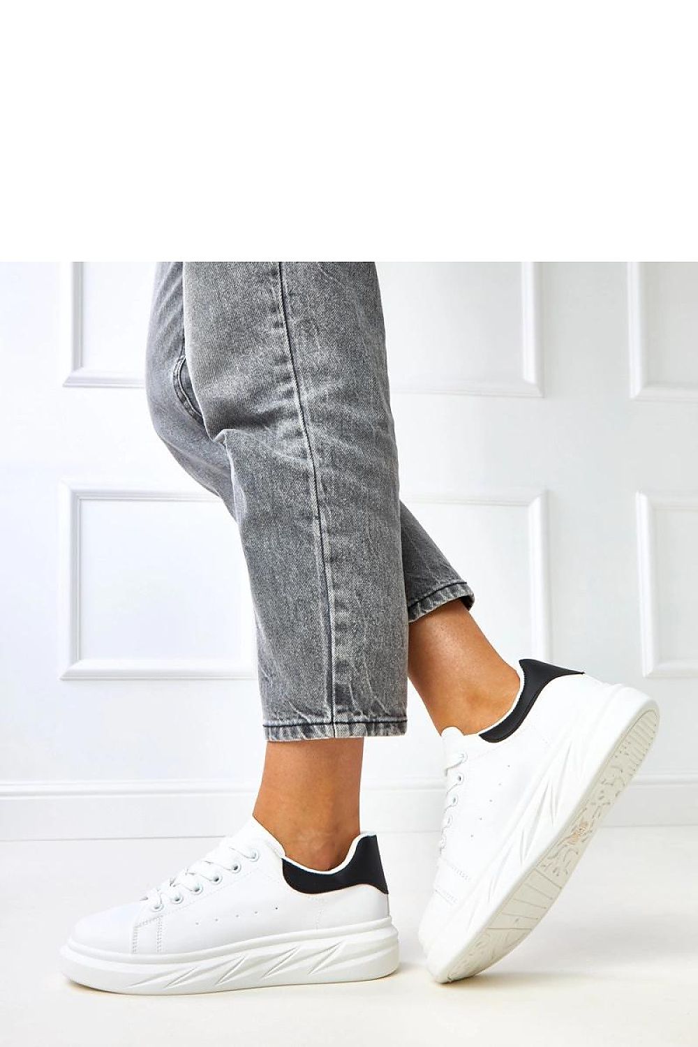 white lace mini sport shoes detail view