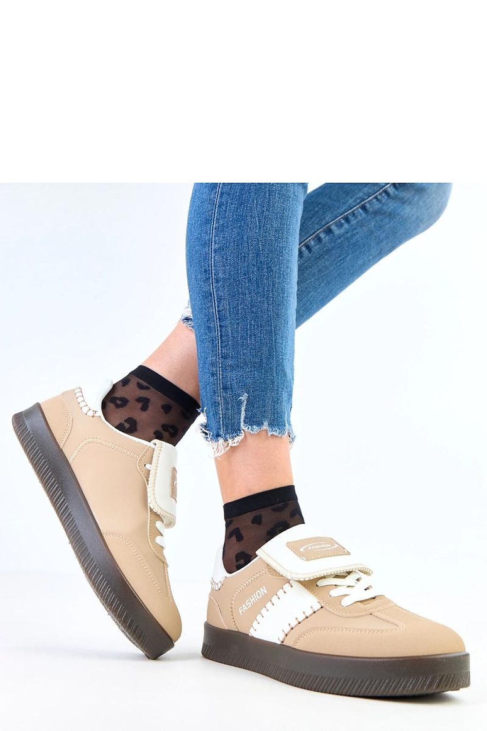 brown lace sport shoes alternate angle