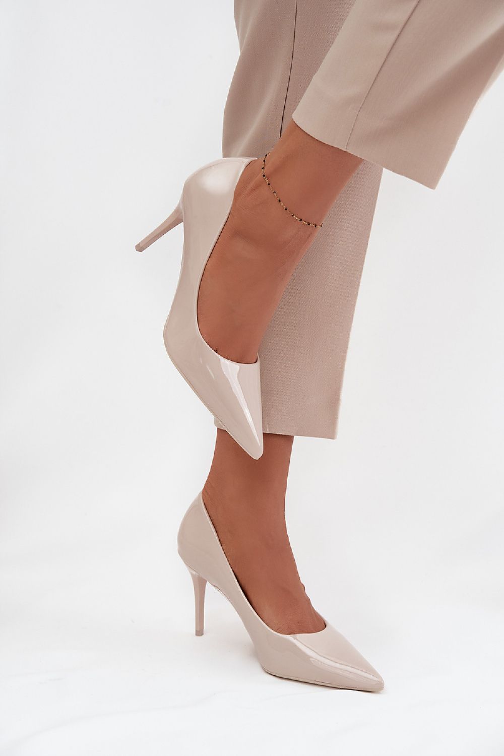 beige mini high heels detail view