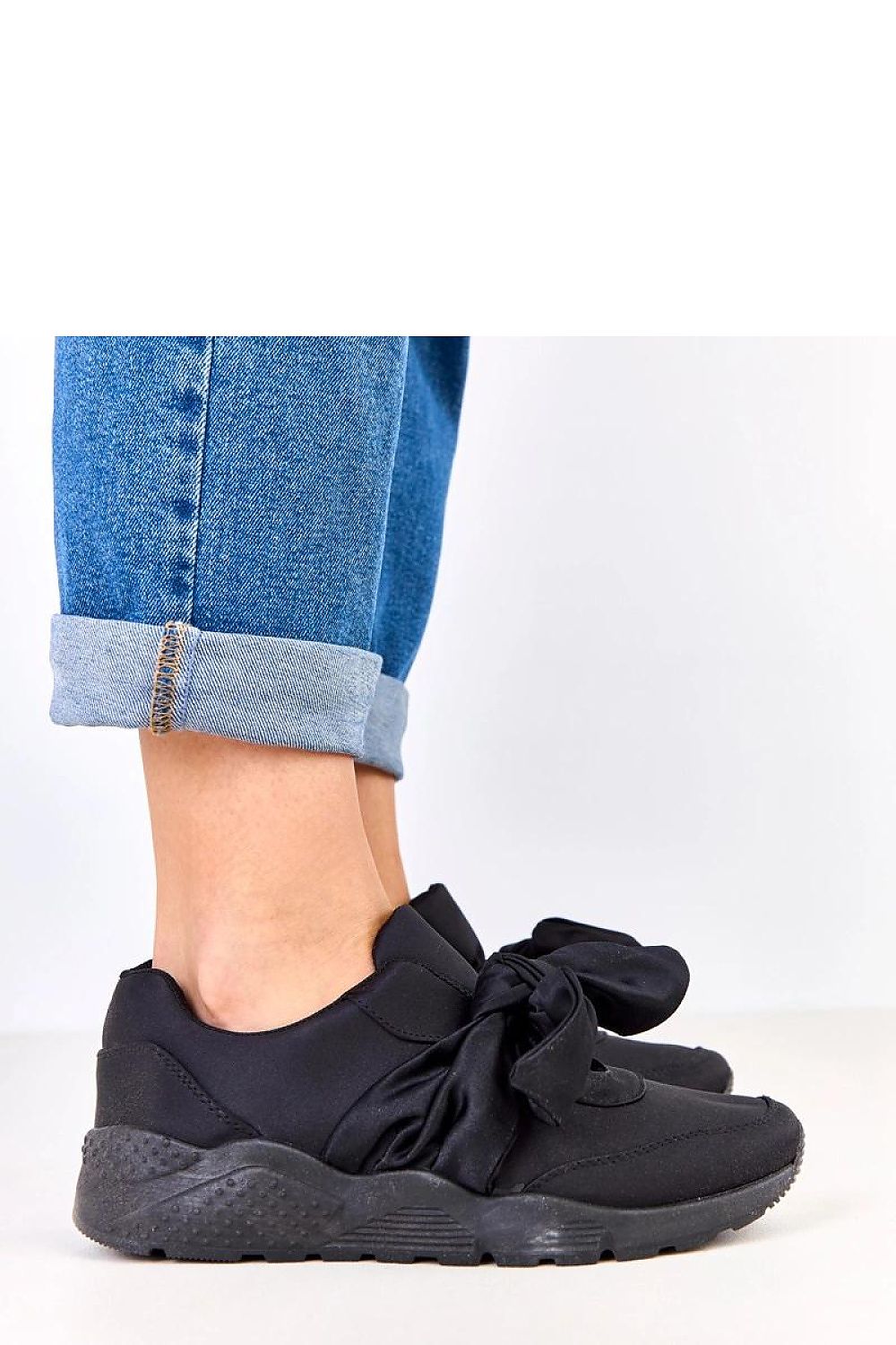 black mini sport shoes alternate angle