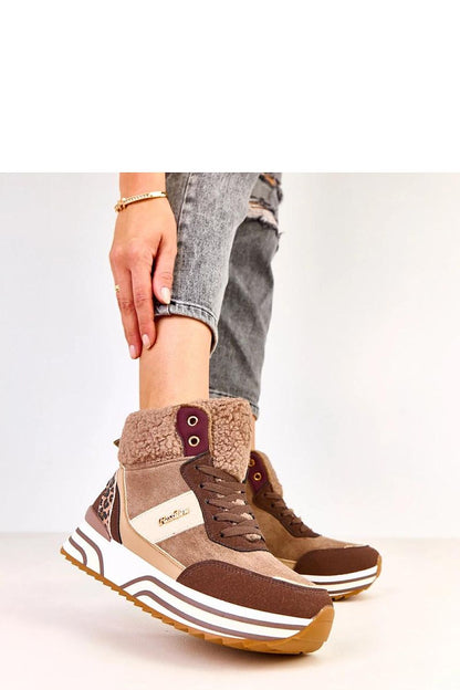 brown sport shoes detail view