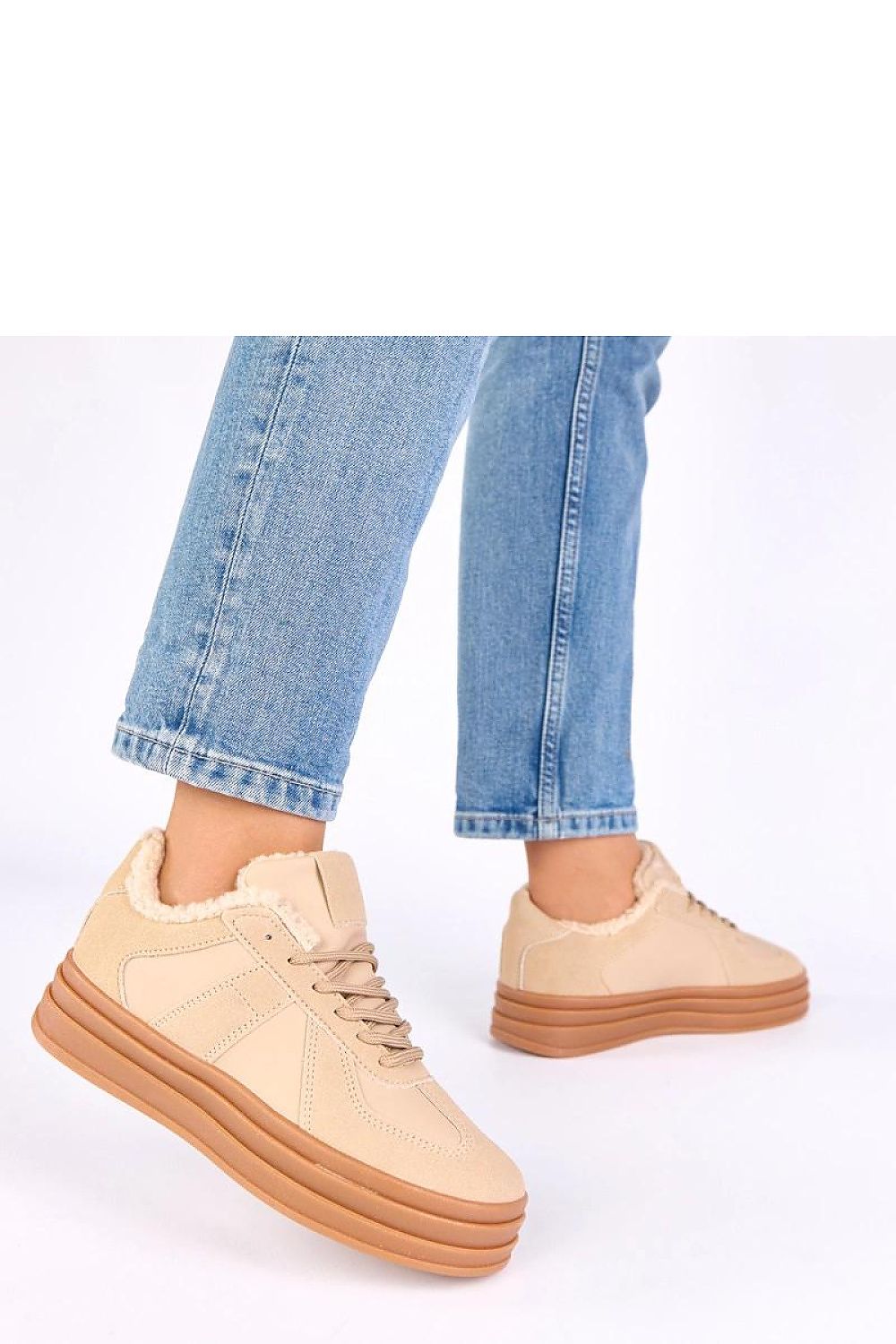 beige lace sport shoes detail view