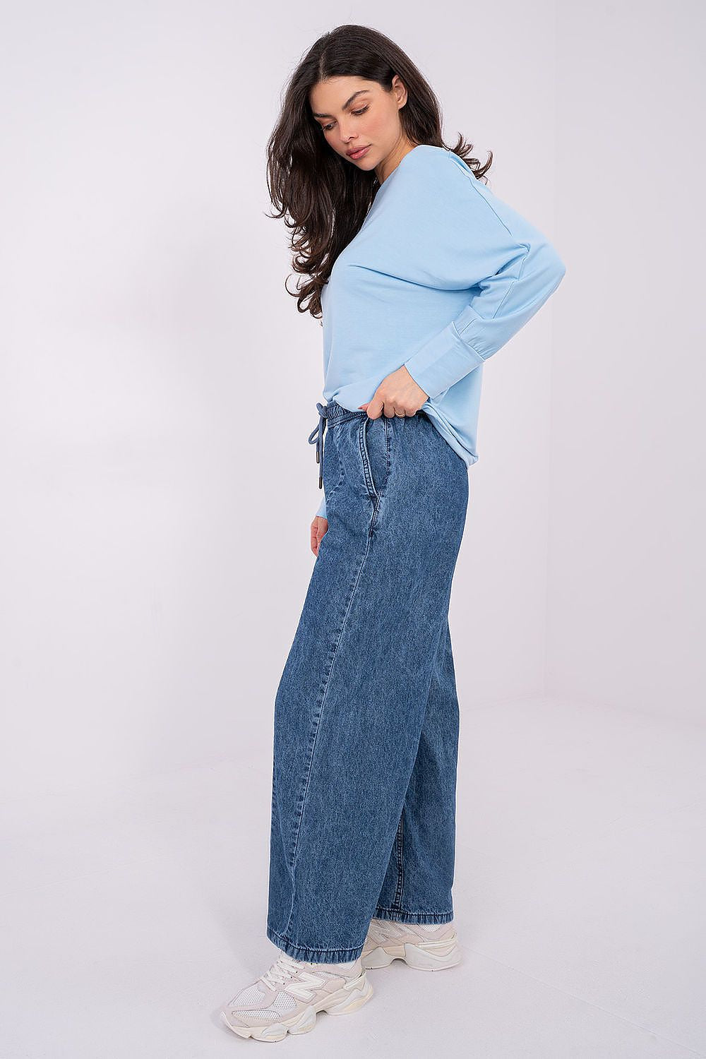 Women's Blue Jeans High-waisted side view