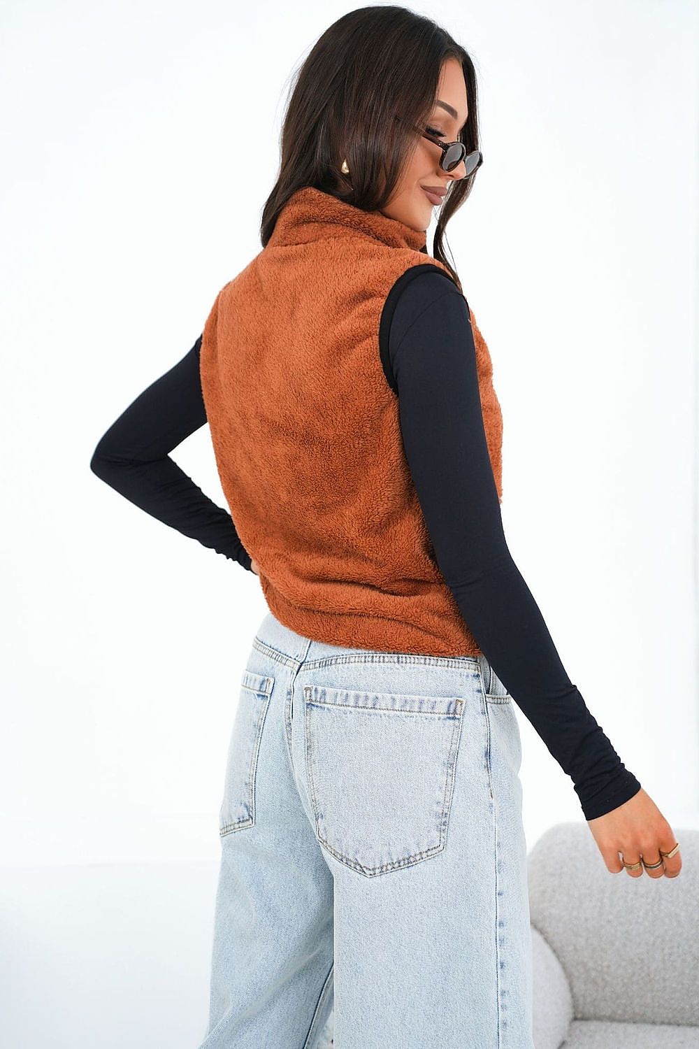 brown gilet detail view