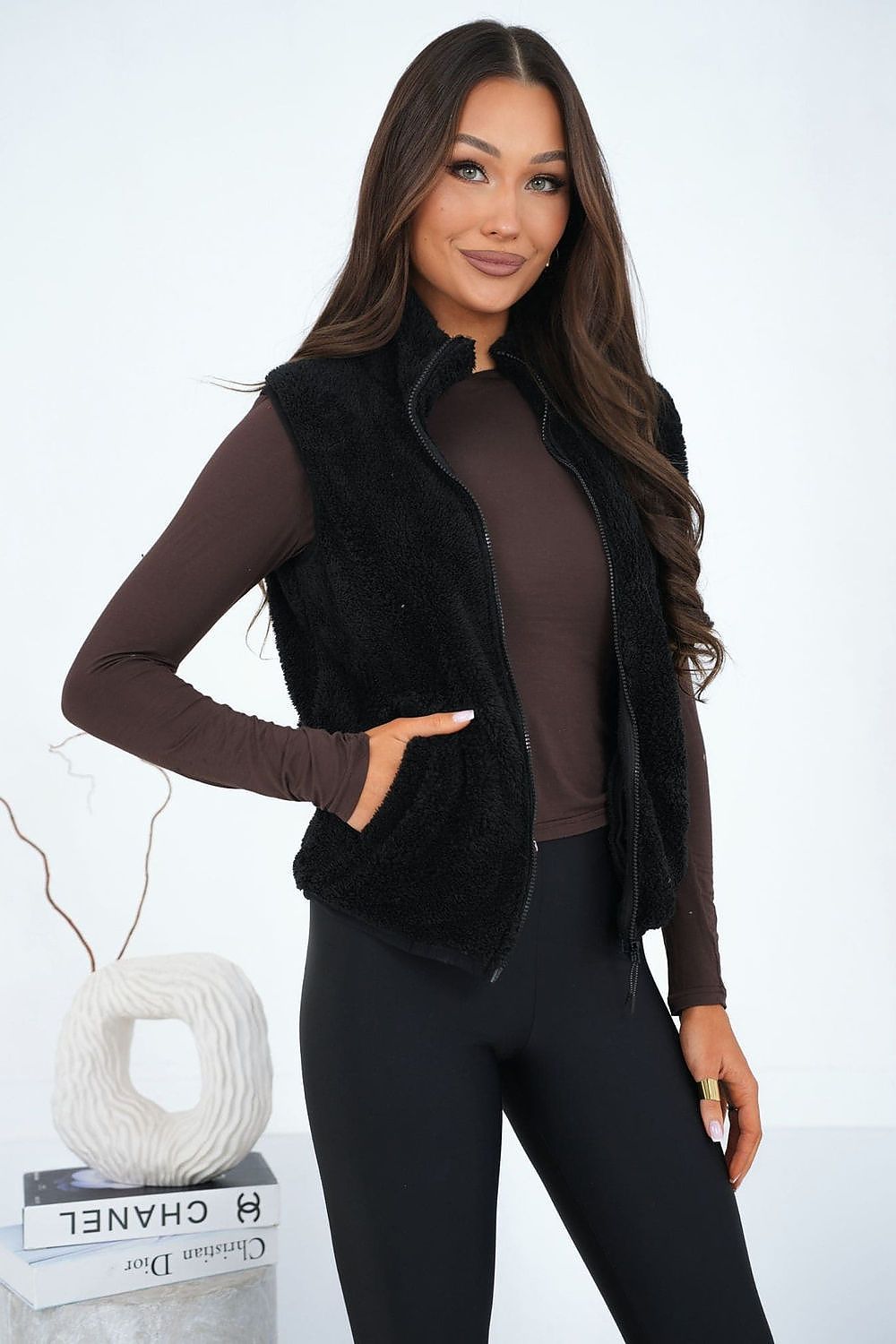 brown gilet view 7