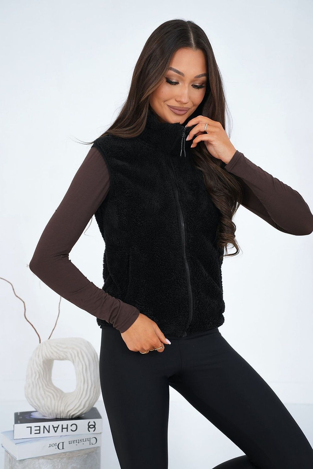 brown gilet view 9