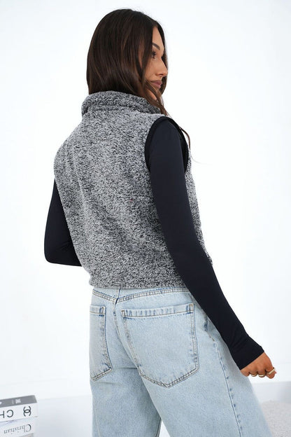 brown gilet view 13