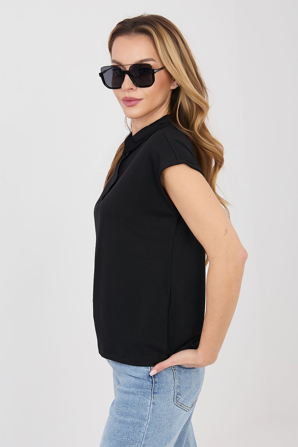 Women's Black and Green T-shirt detail view