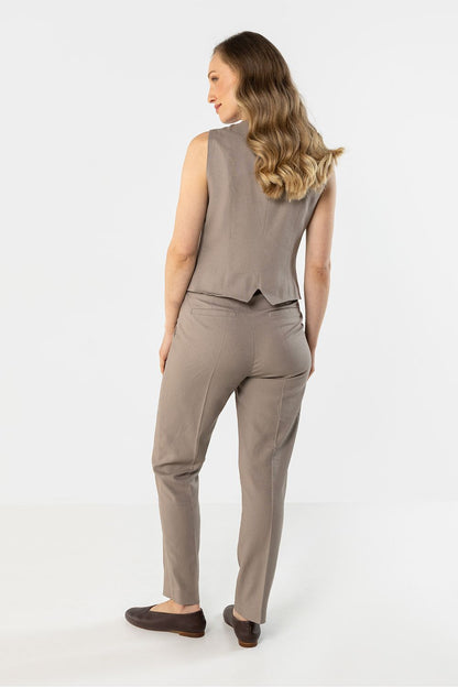 beige women trousers detail view