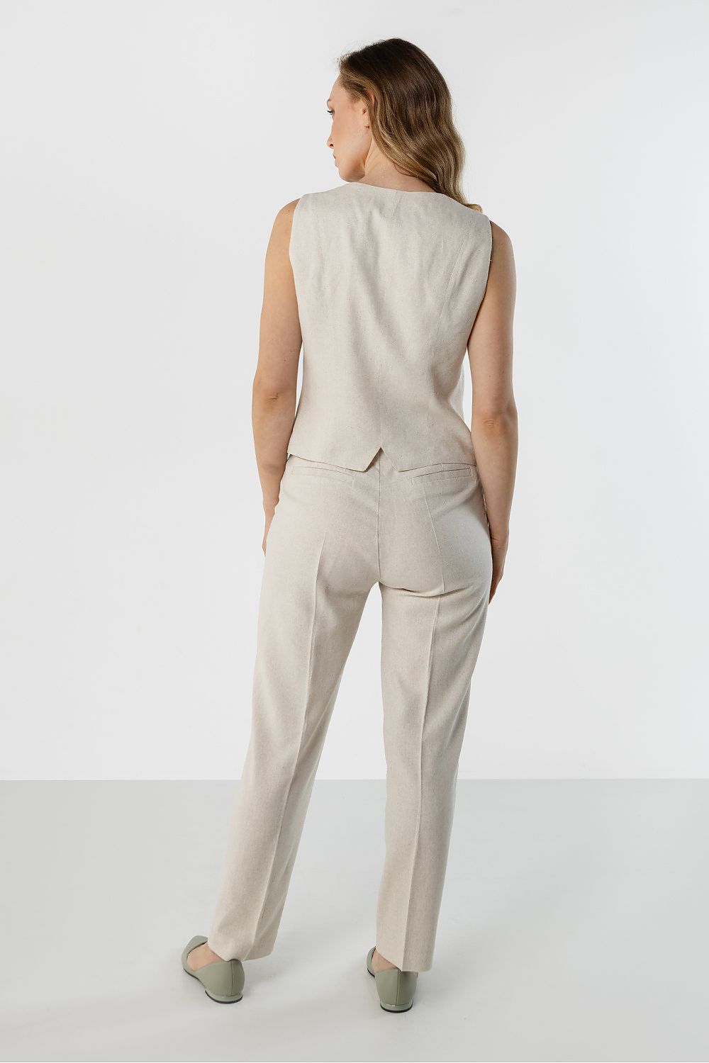 beige women trousers view 10