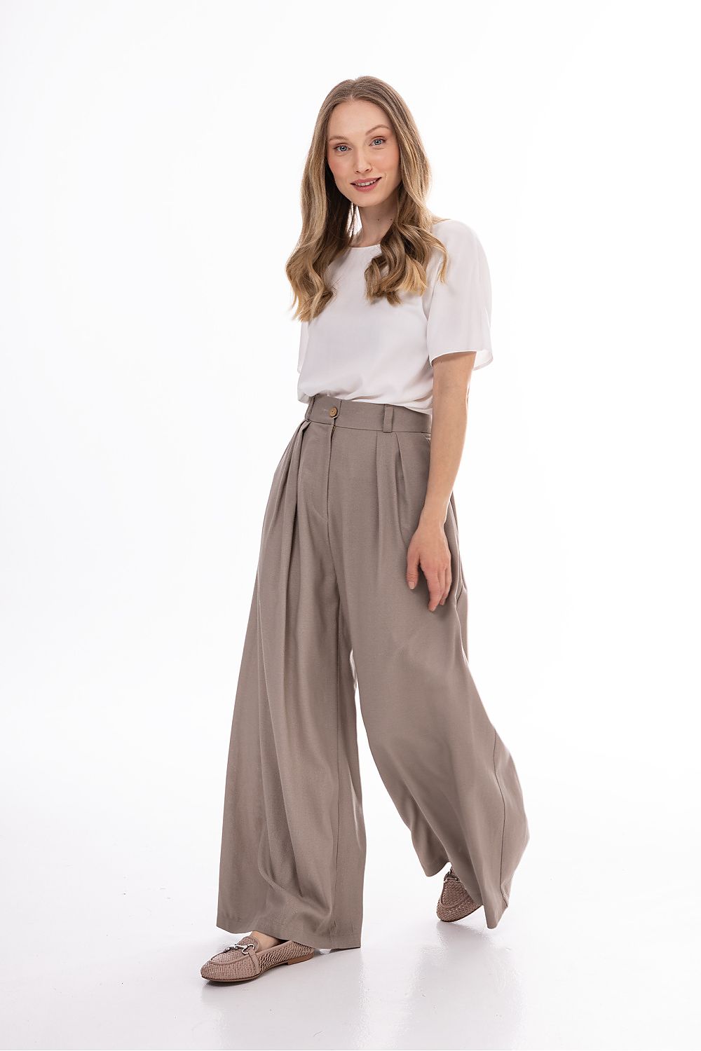beige women trousers alternate angle