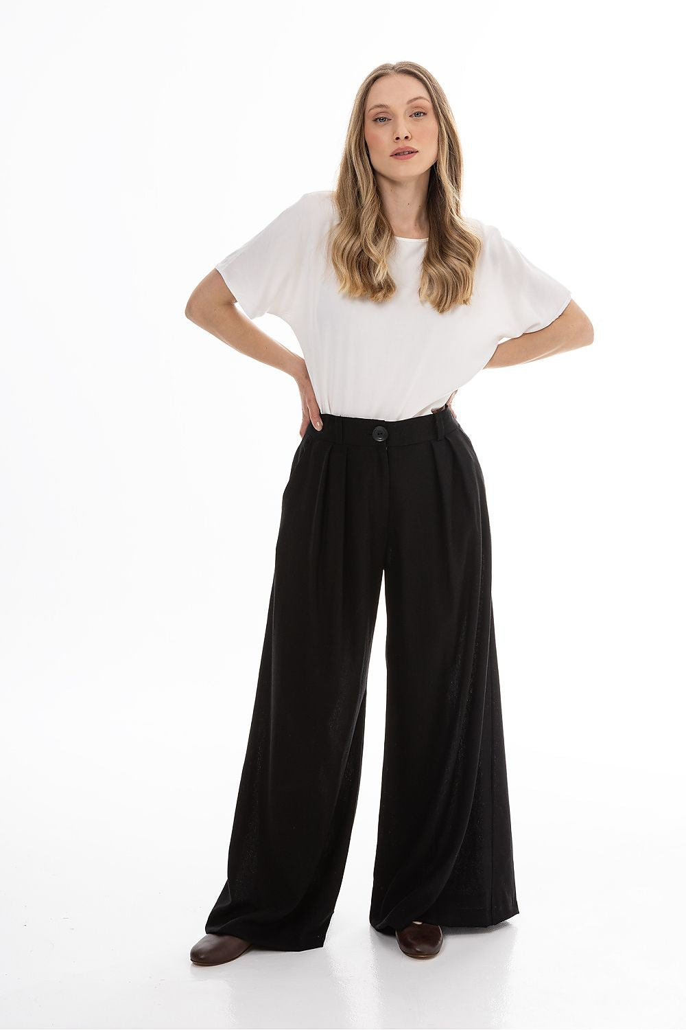 beige women trousers view 7