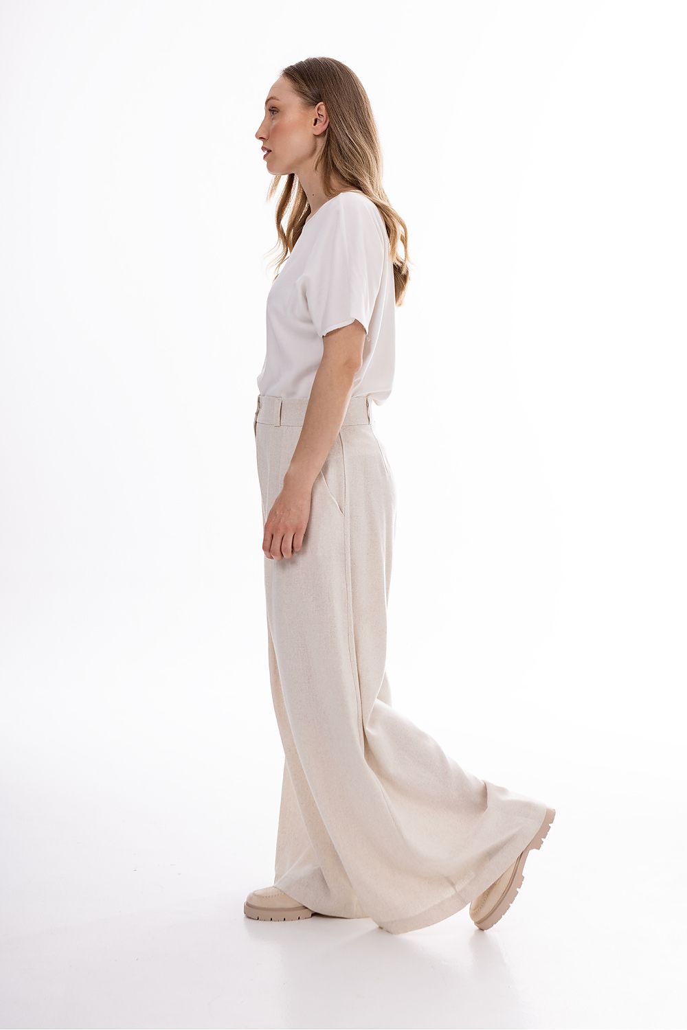 beige women trousers view 11